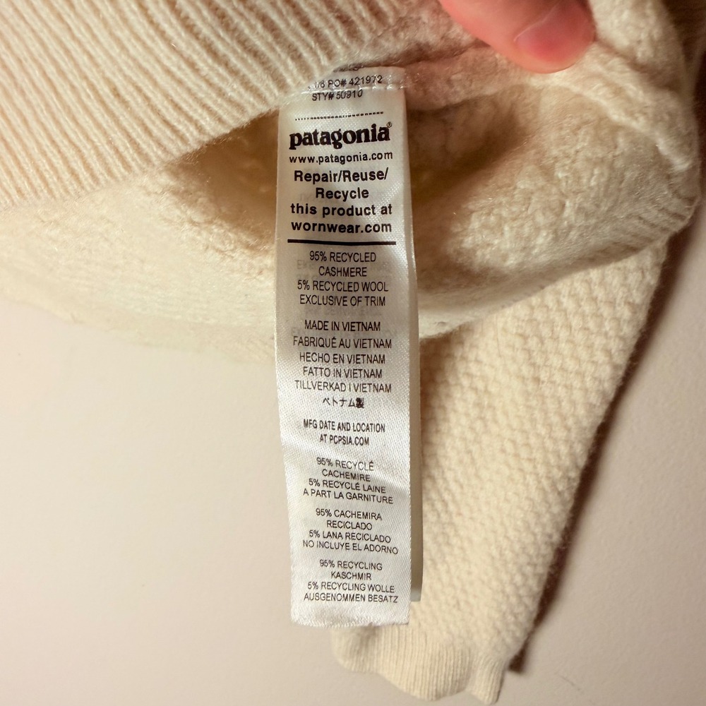 Women's Patagonia Recycled Cashmere Wool Knit Sweater Cream Pullover SZ S - Picture 5 of 7